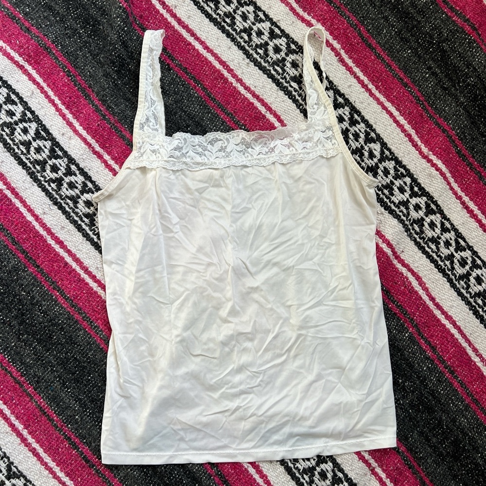 Vassarette womens lace vintage white cami size large 74% nylon 26% spandex sleep